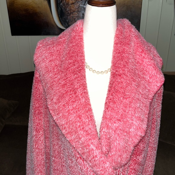 “Jasmine & Ginger” Size Large Plush Pink Robe - Picture 3 of 11